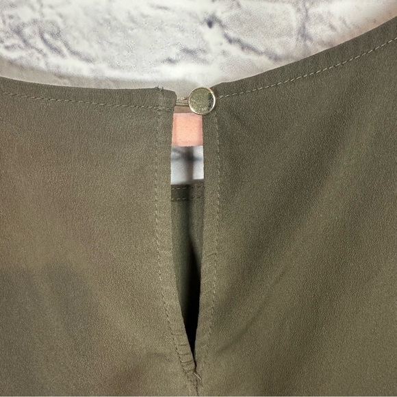 Apt 9 Floral Green Bell Sleeve Flowy Blouse Top Size 3X - Picture 6 of 9